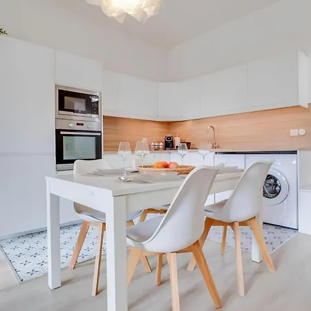 Magnifique Appartement, Plein Centre, Cozy * Ментона
