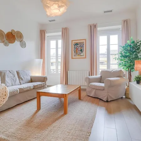 Magnifique Appartement, Plein Centre, Cozy Ментона
